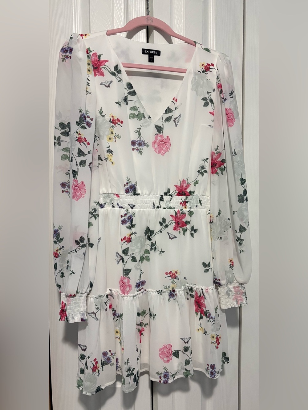 Express White Floral V-Neck Long Sleeve Dress